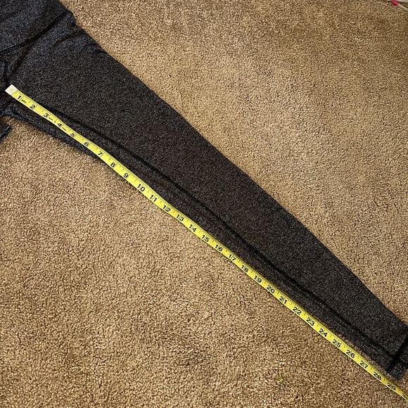 Lululemon leggings size 6 - Picture 6 of 7